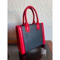Black - red handles