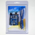 With Cable in clam shell package