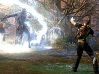 Cole subduing a human enemy with his electrical powers in inFAMOUS 2