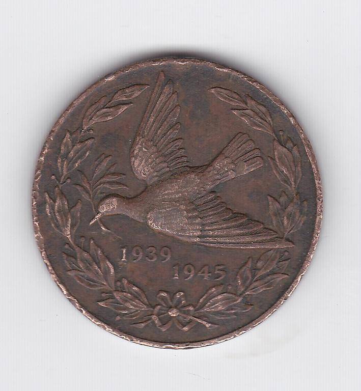 UNION OF SOUTH AFRICA WW II VICTORY 1939-1945  MEDALLION - 32 MM DIAMETER