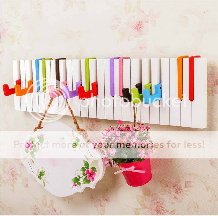 -LOCAL STOCK- FASHIONABLE PIANO-INSPIRED CLOTHING HANGER