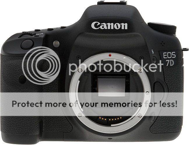 18 Megapixels Canon EOS 7D Mark 18MP CMOS Digital SLR Camera (Body only) + BAG