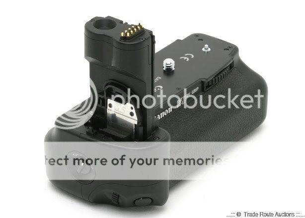 CANON ORIGINAL BATTERY GRIP BG-E2 - FITS 20D, 30D and 40D,