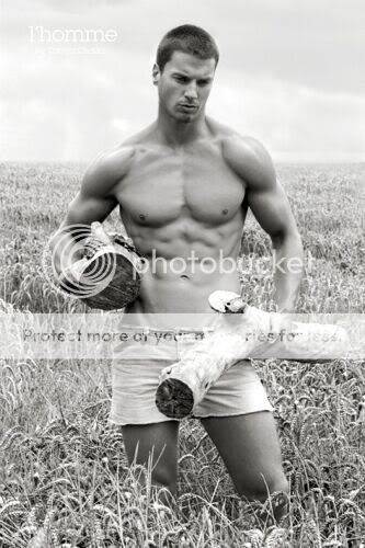 20000+ beautifull artistic male pictures (some famous)