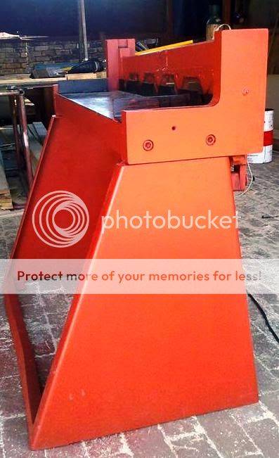 Delta Rib Hand  Guillotine