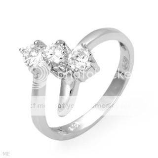 Attractive Ring With 1.65ctw Simulate Diamonds Beautifully Crafted in 925 Sterling silver- Size 7.5