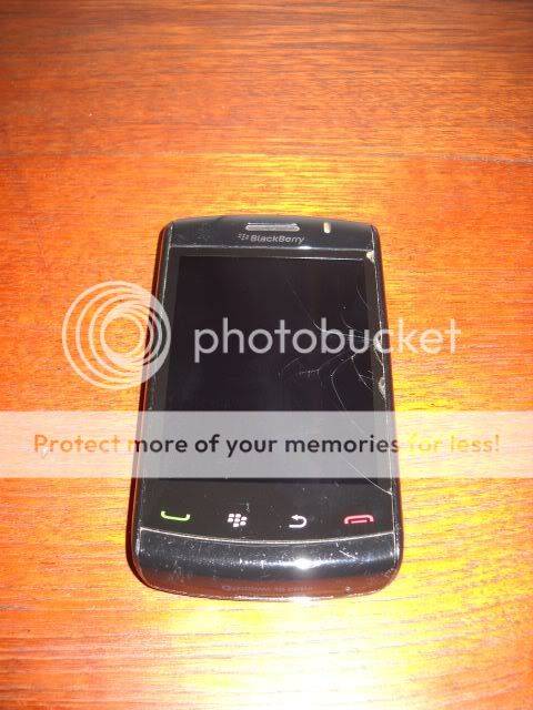 Blackberry STORM 9550 + Dock -updated 9530
