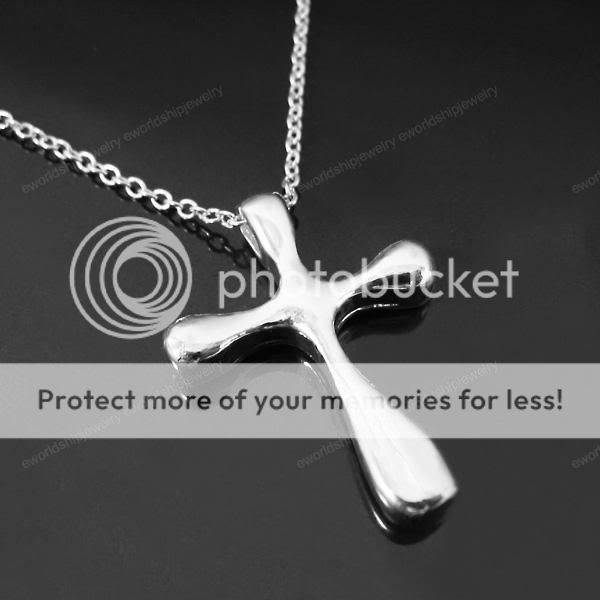 Stunning 925 sterling silver Cross pendant chain!