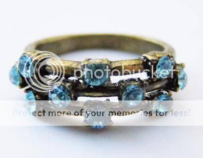 Very Pretty Antique Style 18kgp ring