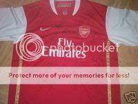 Arsenal XL Shirt signed by 22