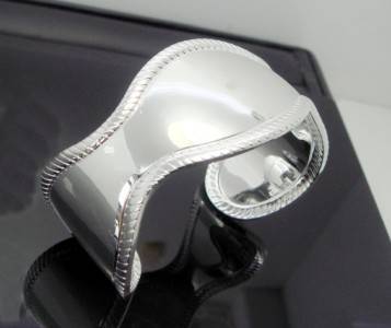.925 STERLING SILVER  SOLID BANGLE