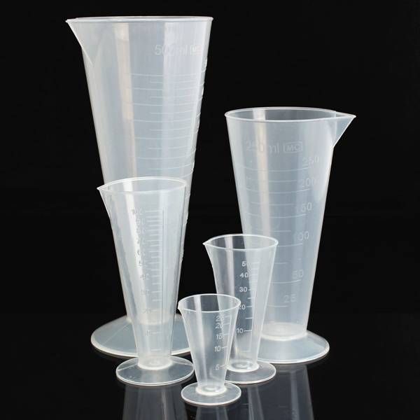 25ml To 500mL Plastic Graduated Measuring Cylinder Tube With Round Base And Spout