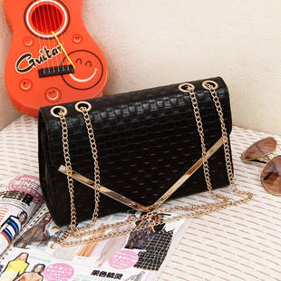 Beautiful party bags, chain bags, clearance now with flaws