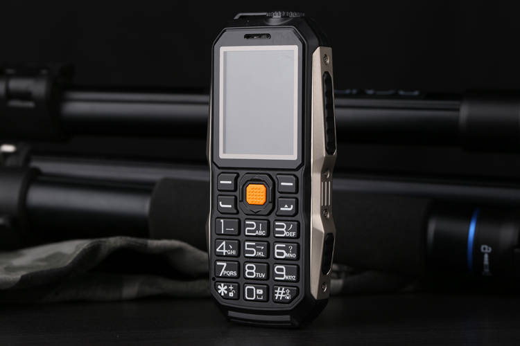 GOFLY S7000 2.0 Inch 3800mAh OTG Flashlight FM MP3 Power Bank Dual SIM Outdooors Mini Feature Phone