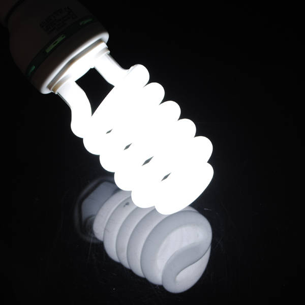 45W 5500K Studio Lighting Daylight Photo Video Bulb Lamp 220V E27