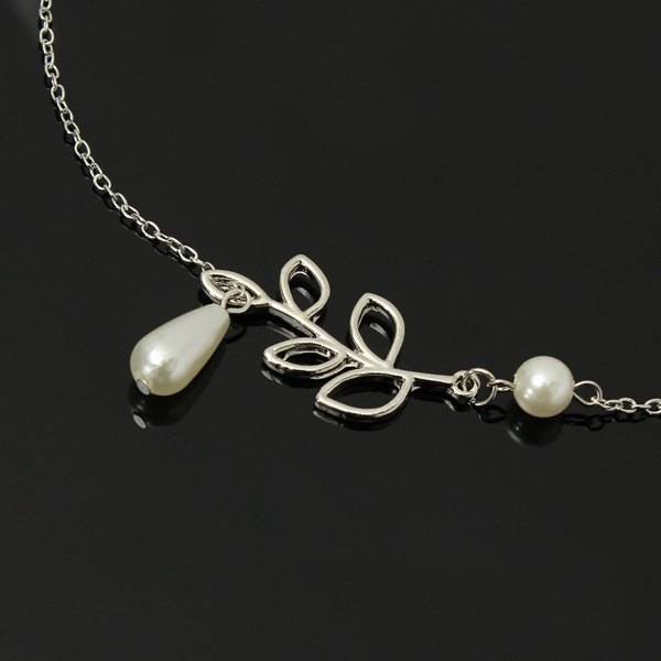 Hollow Tree Leaf Pearl Necklace