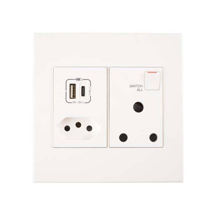 Legrand Arteor White 1 New RSA, 1 RSA & 2 USB Wall Socket 4x4