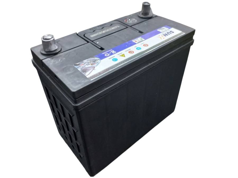 FB0260  SunX 636 - Auto Battery 12 Volt 45Ah with OLD Battery. Plus R220 without OLD Battery.