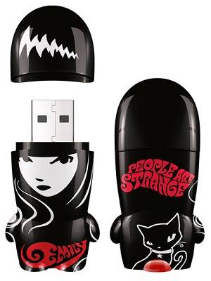 Emily the Strange - People Are Strange MIMOBOT¿¿
