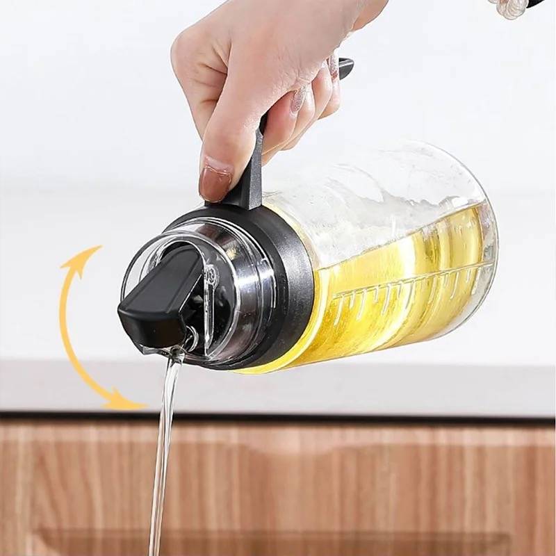 Cooking Oil Bottle With Automatic Opening And Closing That Is Leak Proof 630 ml White