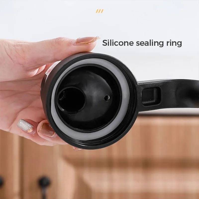 Cooking Oil Bottle With Automatic Opening And Closing That Is Leak Proof 630 ml White
