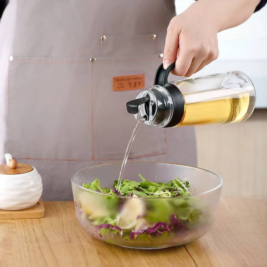 Cooking Oil Bottle With Automatic Opening And Closing That Is Leak Proof 630 ml White