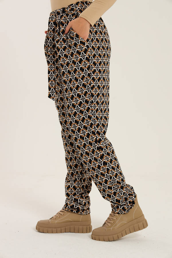 Ladies Mascia Geometric Printed Straight Trousers With Pockets