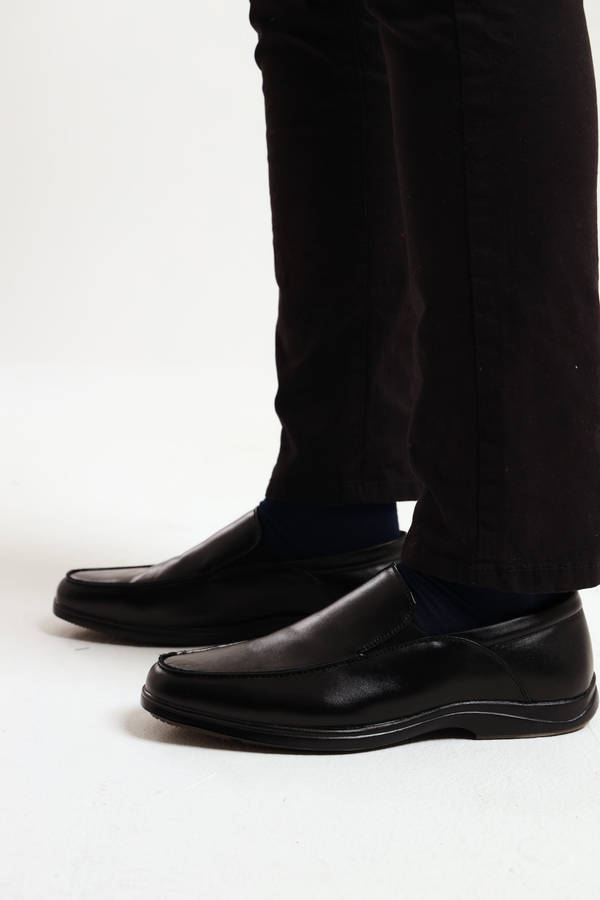 Van Heusen Men's Memory Foam Casual Formal Slip-On Black Shoes