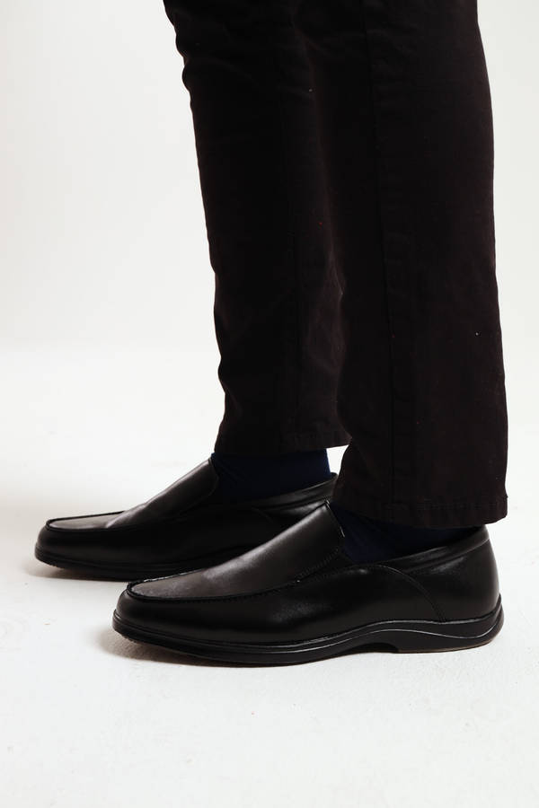 Van Heusen Men's Memory Foam Casual Formal Slip-On Black Shoes