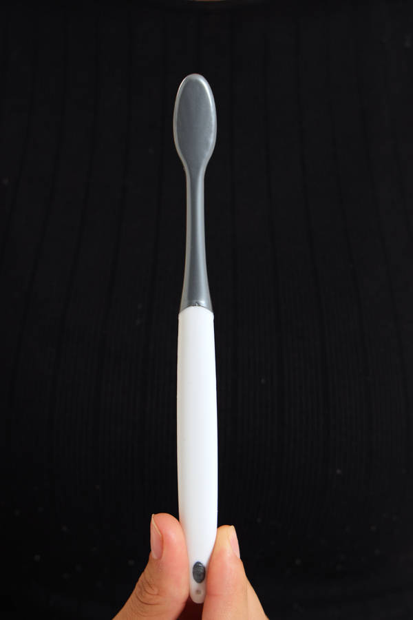 Senza® Adult Toothbrush Medium With Case