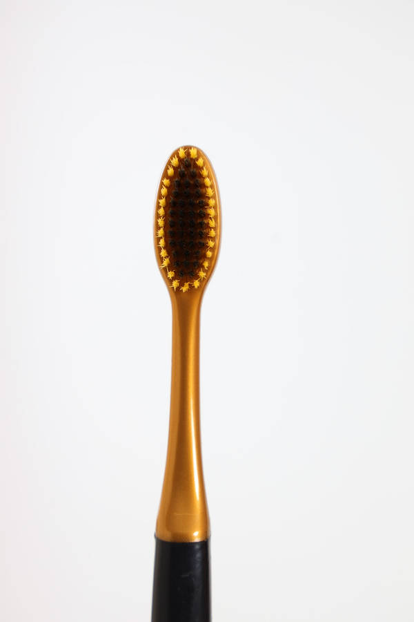 Senza® Adult Toothbrush Medium With Case