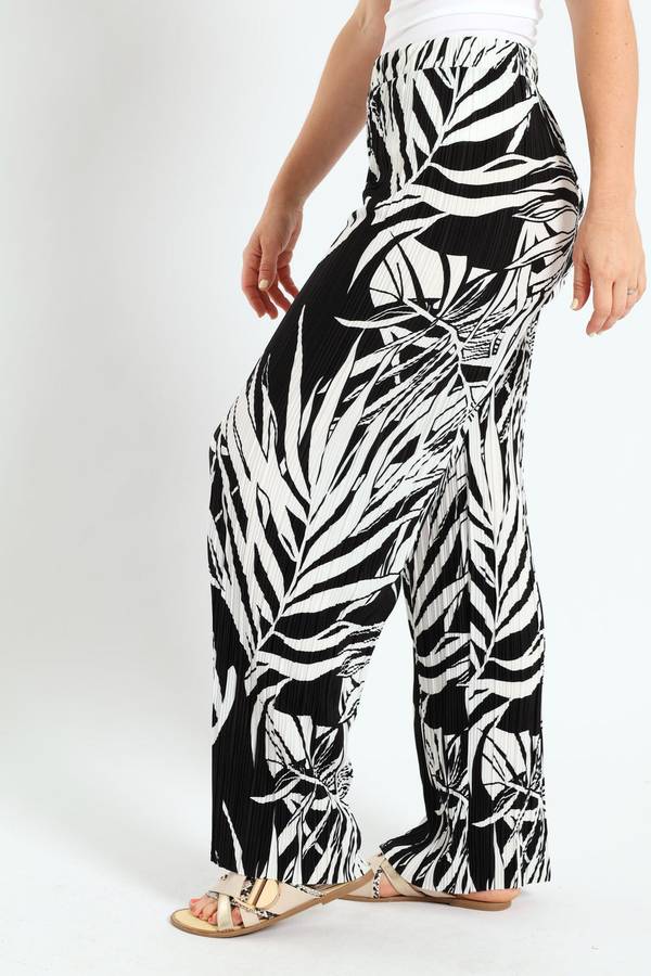 ladies Black & White Printed Pants and Wide Arm Crop Co-Ord Set