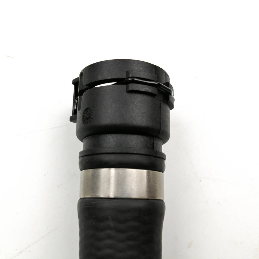Water Valve Hose 6421837868 For BMW 5 Series E39 X5 740 520 Engine Inlet Line