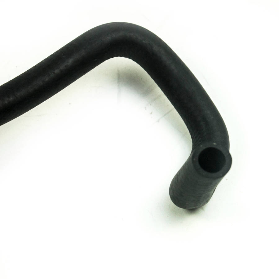 Engine Radiator Water Pipe 1307VK For Dongfeng Peugeot 307 Sega 308 Triumph 408 Citroen C4