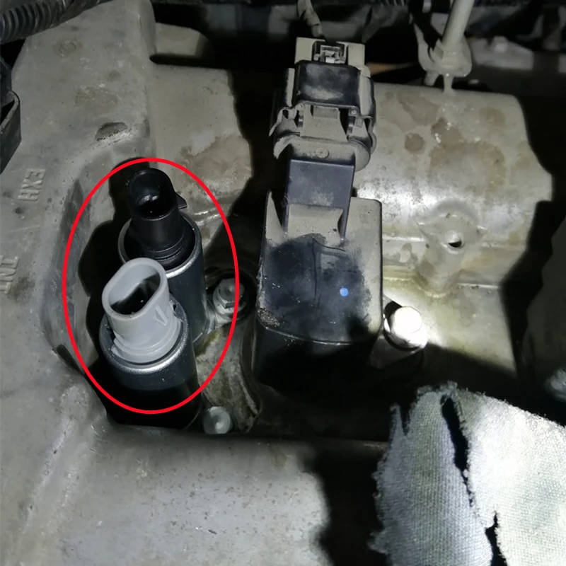 Intake Exhaust Camshaft Position Control Timing VVT Solenoid Valve For Chevrolet Captiva Malibu