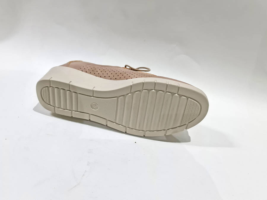 Women Comfort Shoe  - Size  5 6 7 left