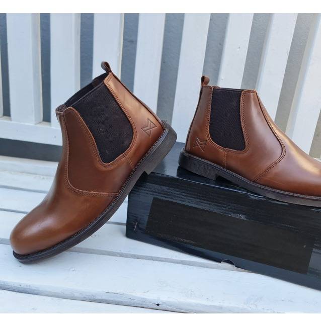 Men's Slip On Chelsea Boot -Size 7 8 9