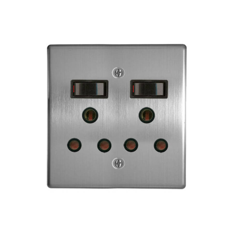 Classic Sockets 4 x 4 2 x 16A Switched Sockets Silver