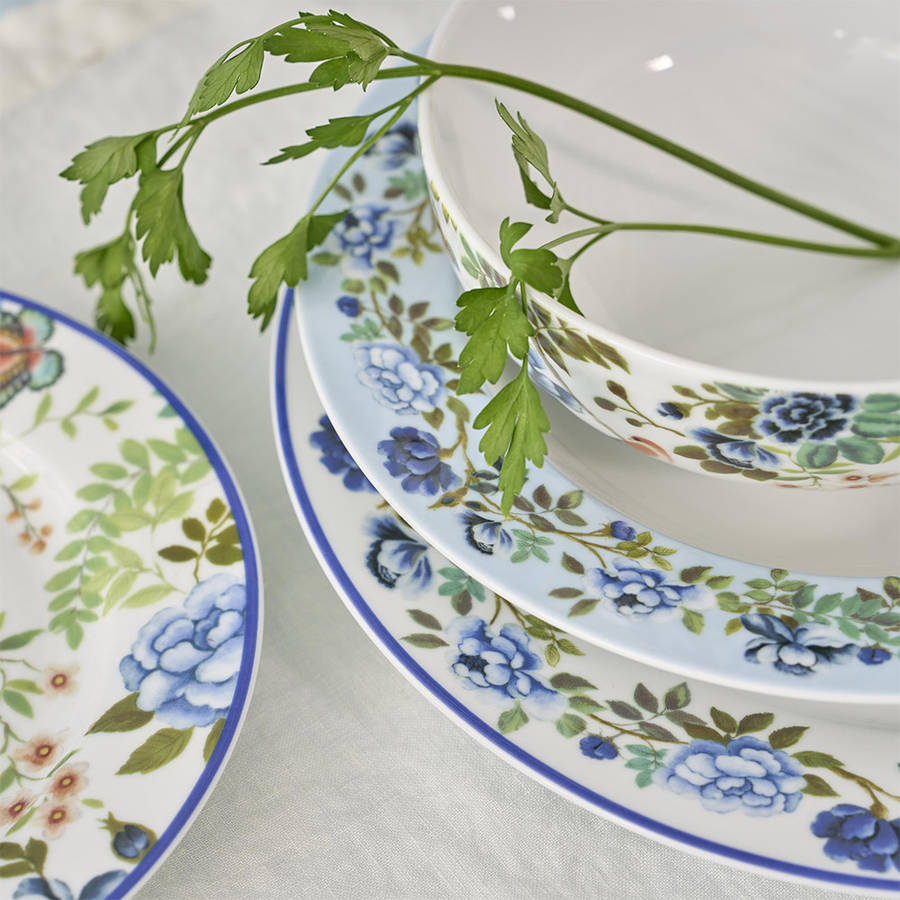 Porcelaine De Chine Dinner Plates, Set Of 4