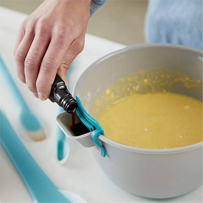 Versa-Tools Measure & Pour Mixing Bowl, 1.9L