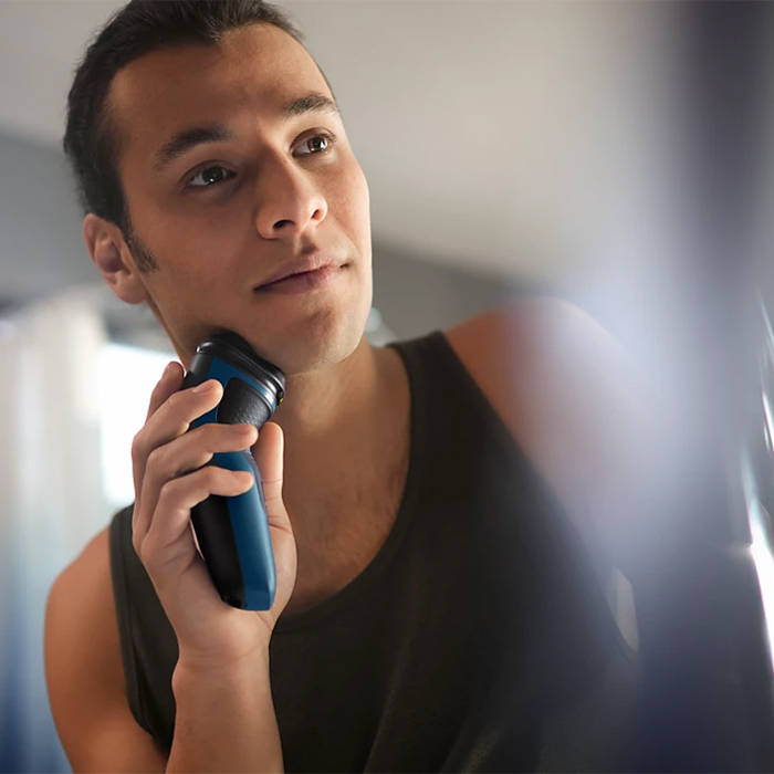 1000 Series Wet Or Dry Cordless Shaver