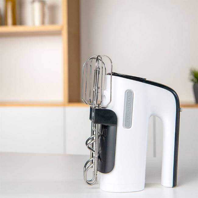 Station Inox 5 Speed Hand Mixer With Attachments