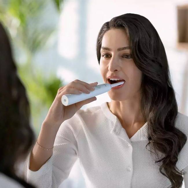 1100 Series Sonicare Electric Toothbrush