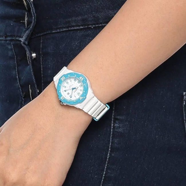 Standard Women's Analogue 100m Wrist Watch, LRW-200H-2BVDF