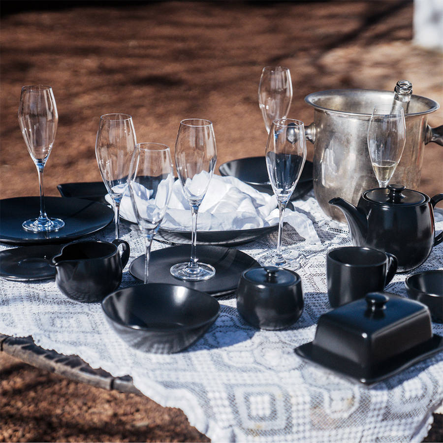 Noir et Noir Salad Bowl
