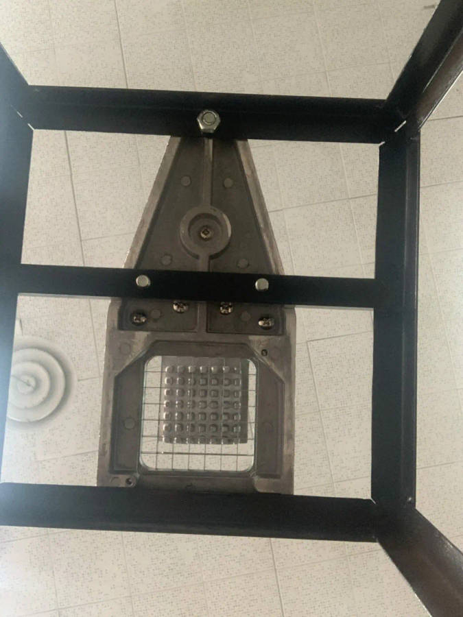 Chip Cutter Stand (Medium/large)