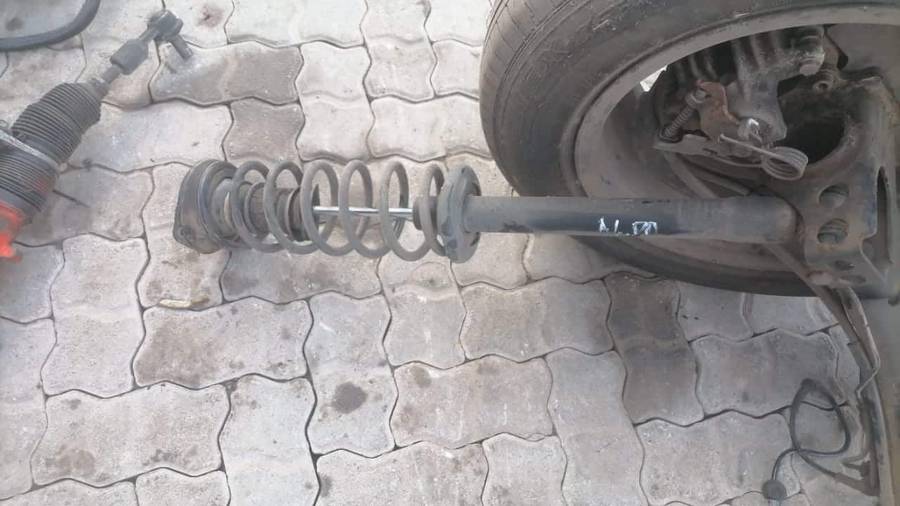 1998 Audi A4 B5 rear shock only