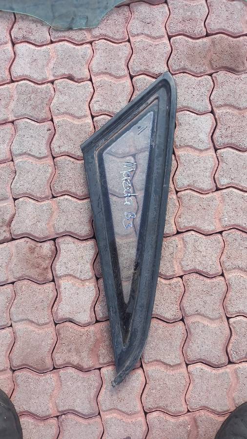 1995 Mazda 323 Right Rear Quarter Glass