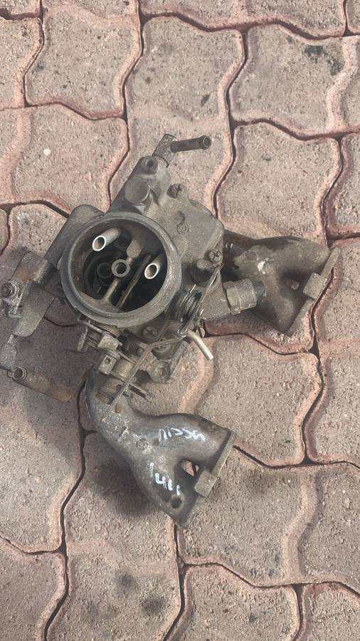 Nissan 1400 Intake Manifold & carburetor