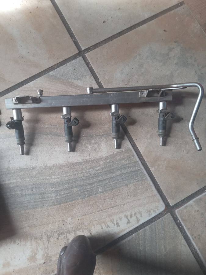 Bmw injector rail